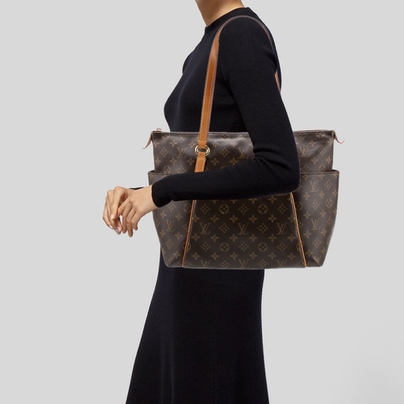 Louis Vuitton Monogram Totally MM - Picture 15 of 15